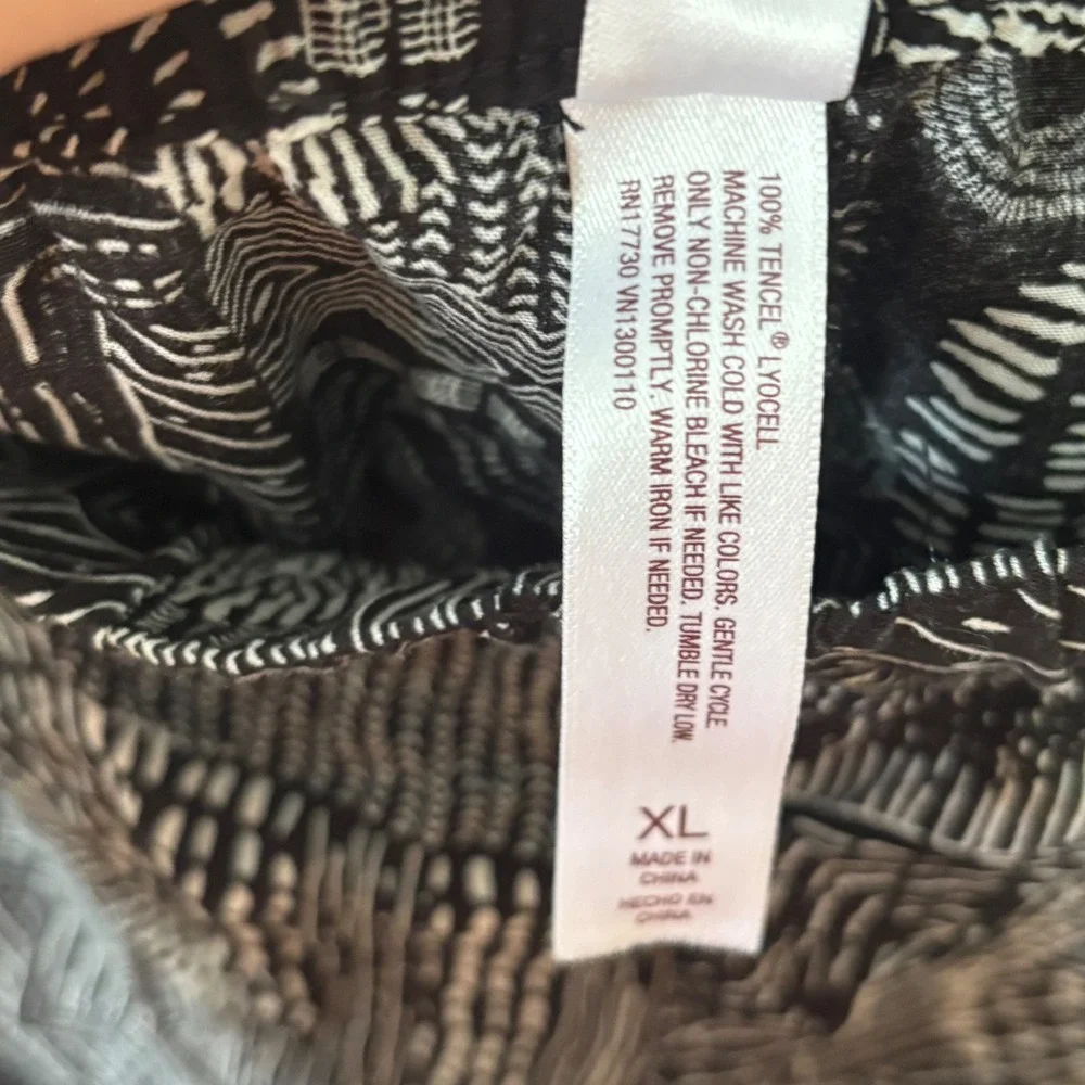 Gilligan & O'Malley Black White Geometric Ruffle Hem Tencel Pajama Pants XL